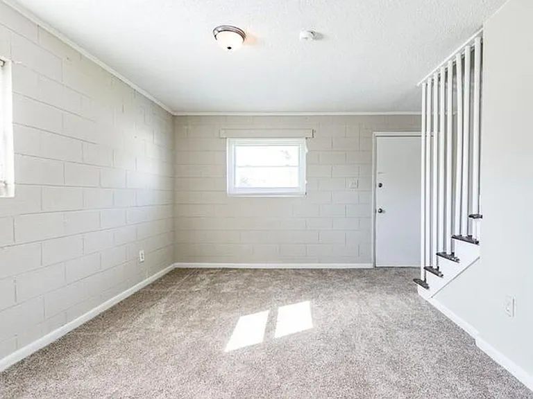 506 Bragg St — Photo 6