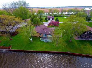 7624 Melbourne Rd, Zilwaukee, MI 48604