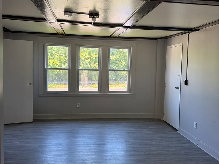 35 Main Street Anx — Photo 11