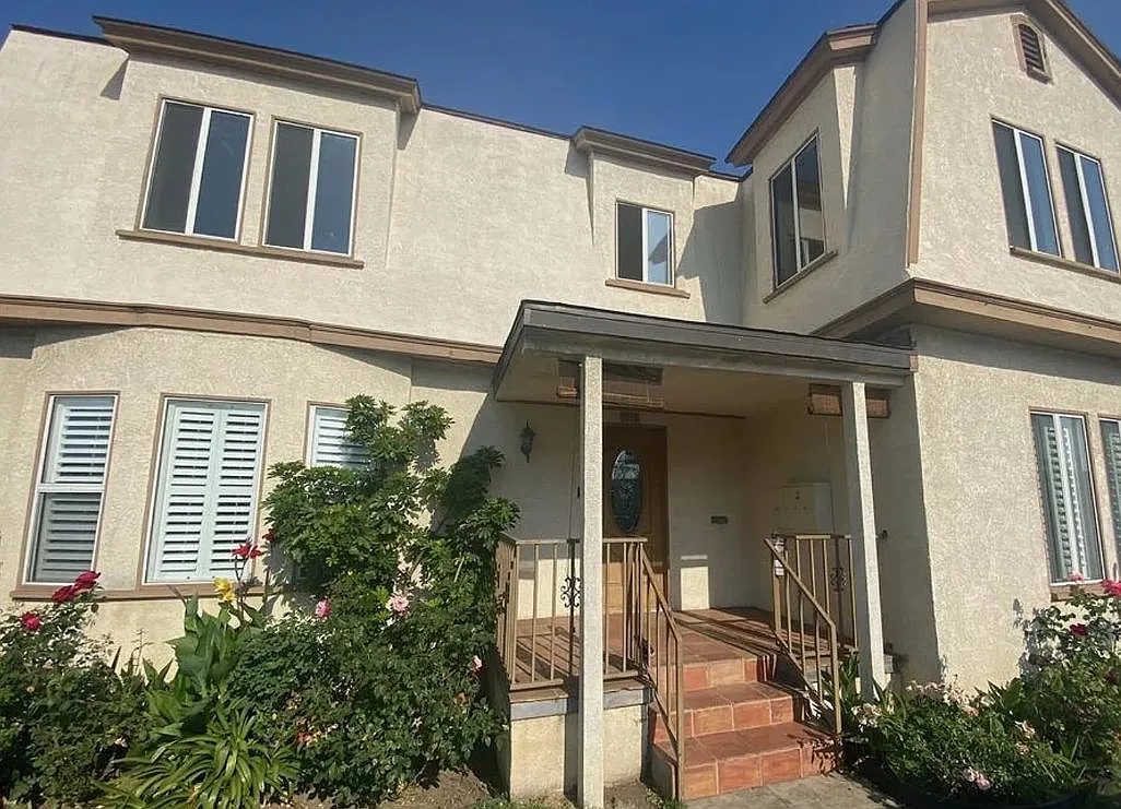 1514 S Bronson Ave - 1514 — Photo 4