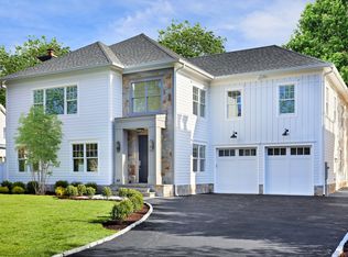 84 Circle Dr, Greenwich, CT 06830