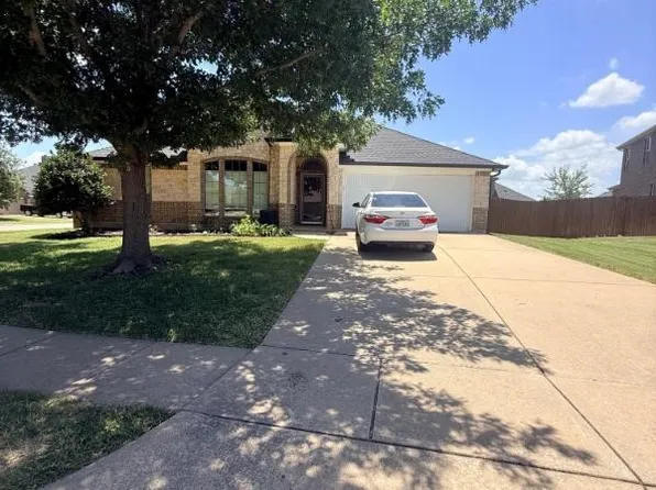 136 Holly St, Waxahachie, TX 75165