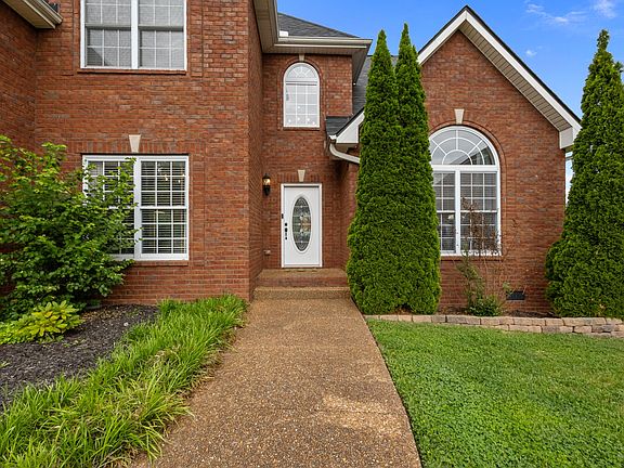 3rd image of 104 Havenwood Ct
