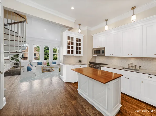 24 West 70th Street image 5 of 13