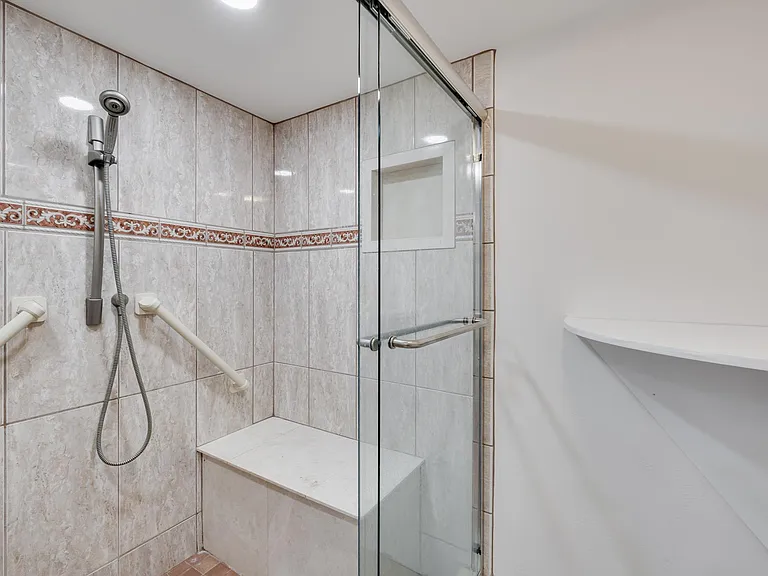 4005 Gulf Shore Blvd N #106 — Photo 9
