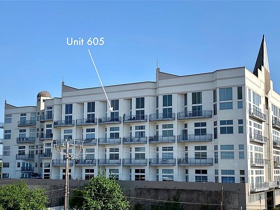 3rd image of 3311 Yupon St APT 605