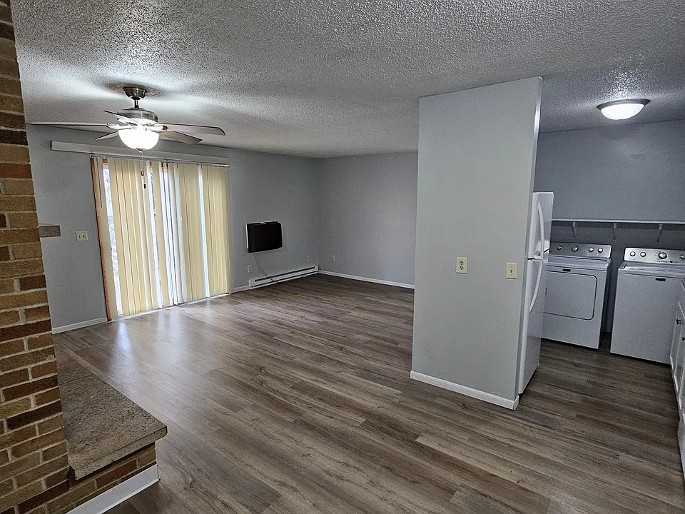 1112 Oakview Dr #9