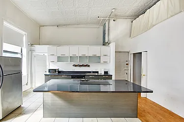 Rented by R New York