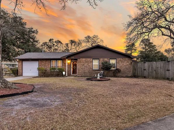 7753 Linsley Dr, North Charleston, SC 29418