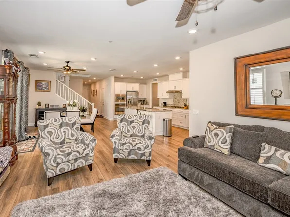 20524 Martingale Pl, Santa Clarita, CA 91350