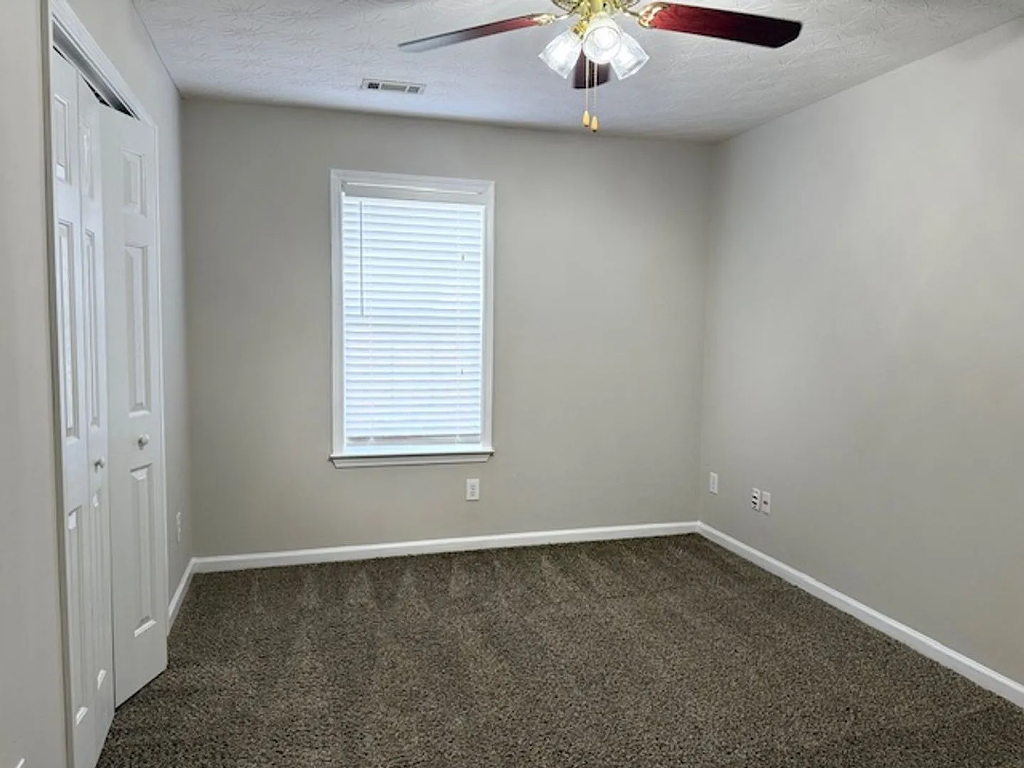 Beautiful 3 BR / 2 Bath Ranch in Hampton! — Photo 4