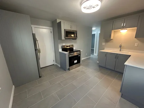 46 Beech St, Bristol, CT 06010