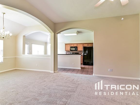3rd image of 11106 Creekline Glen Ct