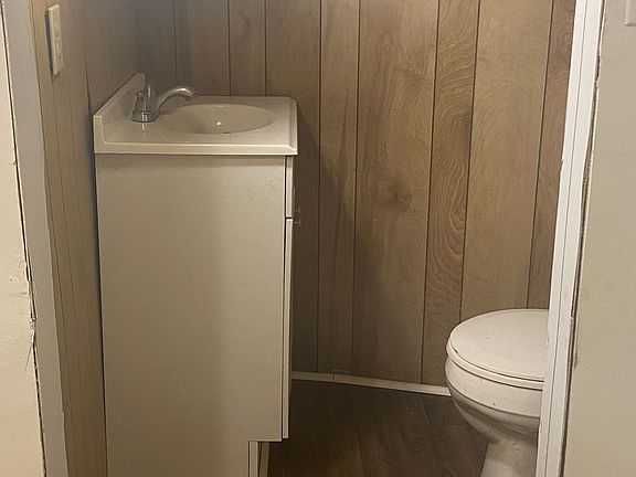 2nd image of 102 S State St #3