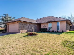 2824 Pheasant Run, Edmond, OK 73012