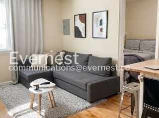 3240 N Clark St APT 3M, Chicago, IL 60657