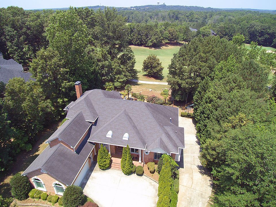 2nd image of 339 Broadmoor Way