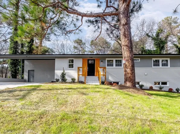 2208 Sanderford Rd, Raleigh, NC 27610