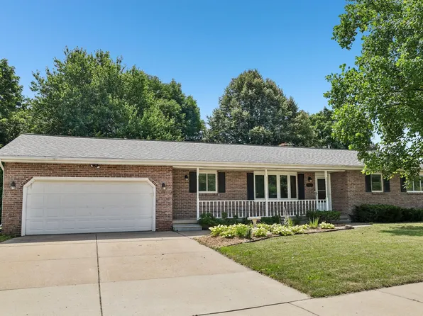 435 Baitinger Ct, Sun Prairie, WI 53590