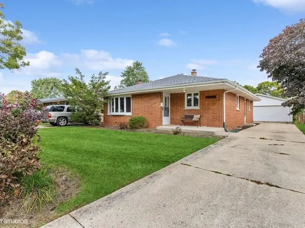2029 Linden Ave, Waukegan, IL 60087