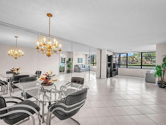 4th image of 10404 E Clairmont Circle #111