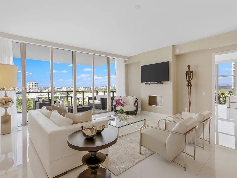 9701 Collins Ave #805S