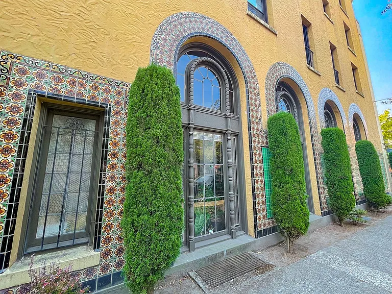 Tuscany Apartments — Photo 11