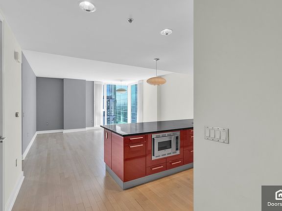 3rd image of 631 Folsom St APT 16B
