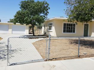 835 N Cherry St, Banning, CA 92220