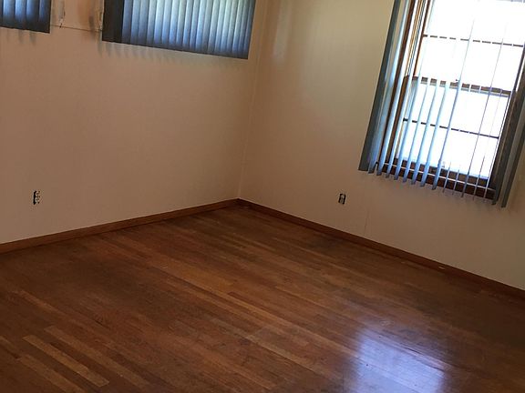 4th image of 2909 Fortune Dr