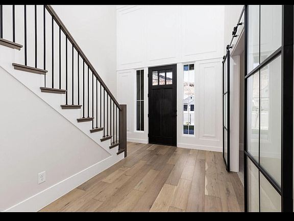 3rd image of 2788 E Rill Dr