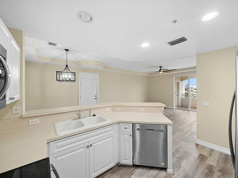 3940 Pomodoro Cir #303 — Photo 14