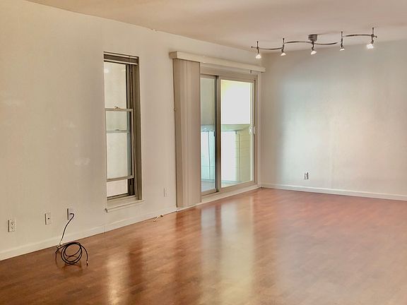 4th image of 466 Crescent St APT 106