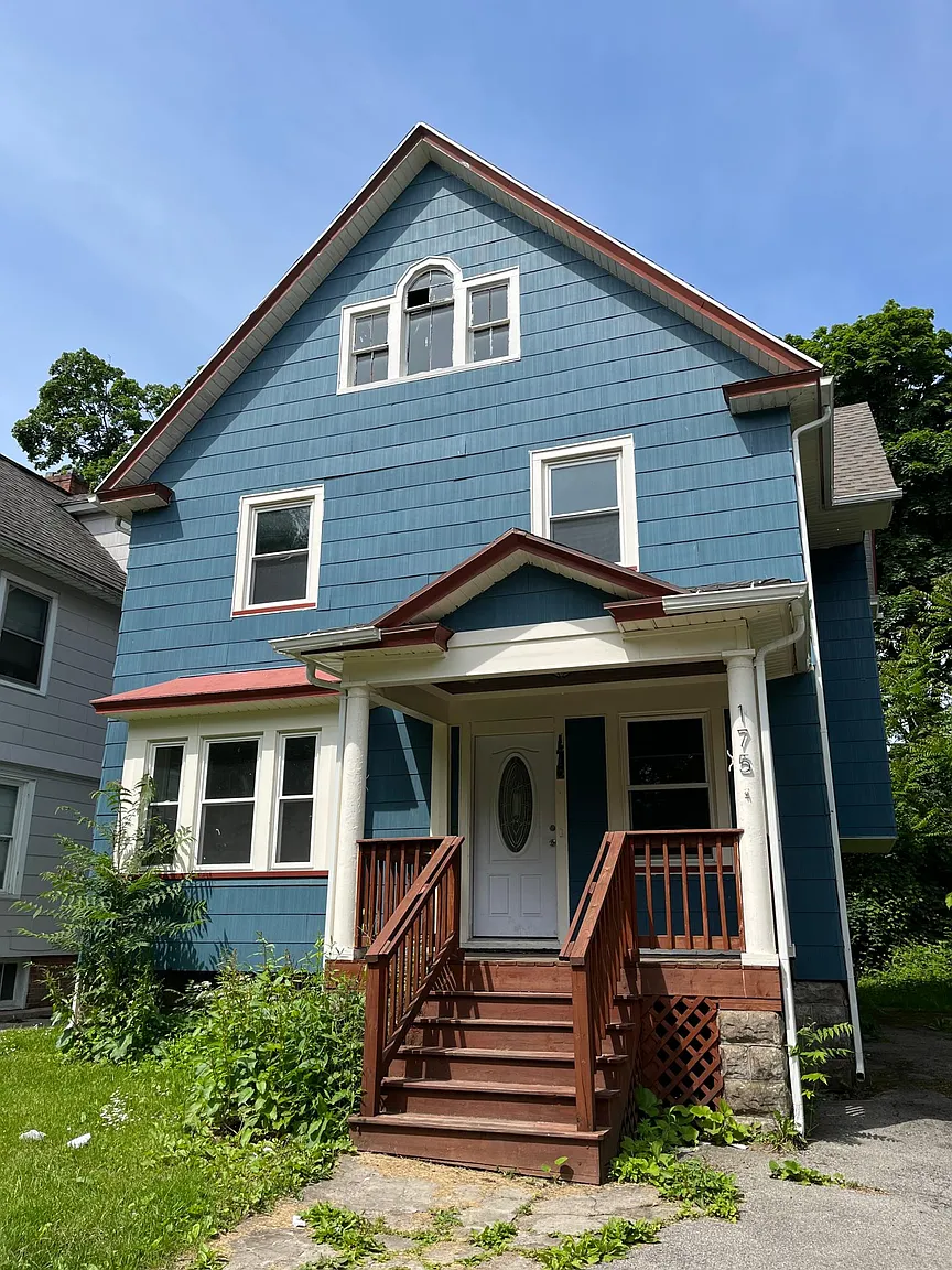 175 Warwick Ave photo 1