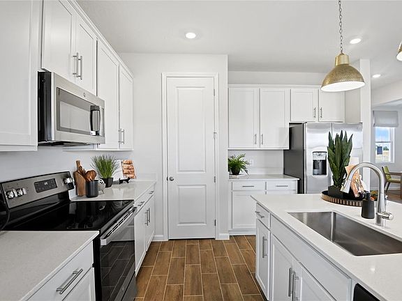 7th image of this home