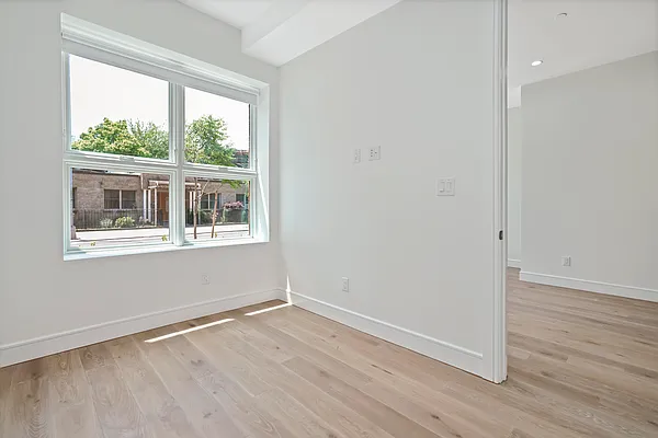 Sold by Daniel Gale Sotheby's International Realty | media 9