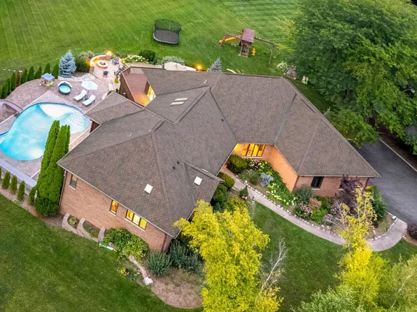 6531 Saddle Ridge Ln, Long Grove, IL 60047