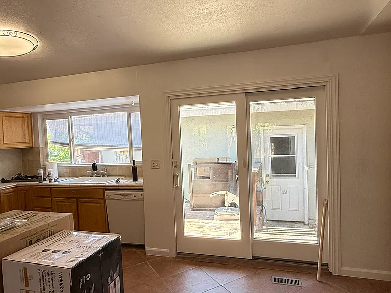 5513 Pamplona Ct — Photo 9