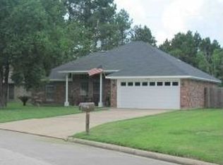 7430 Wooded Creek Dr, Beaumont, TX 77708