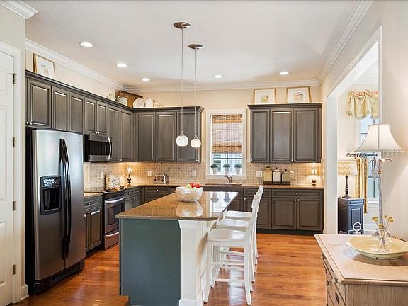 4th image of 1406 Craftsman Ave W