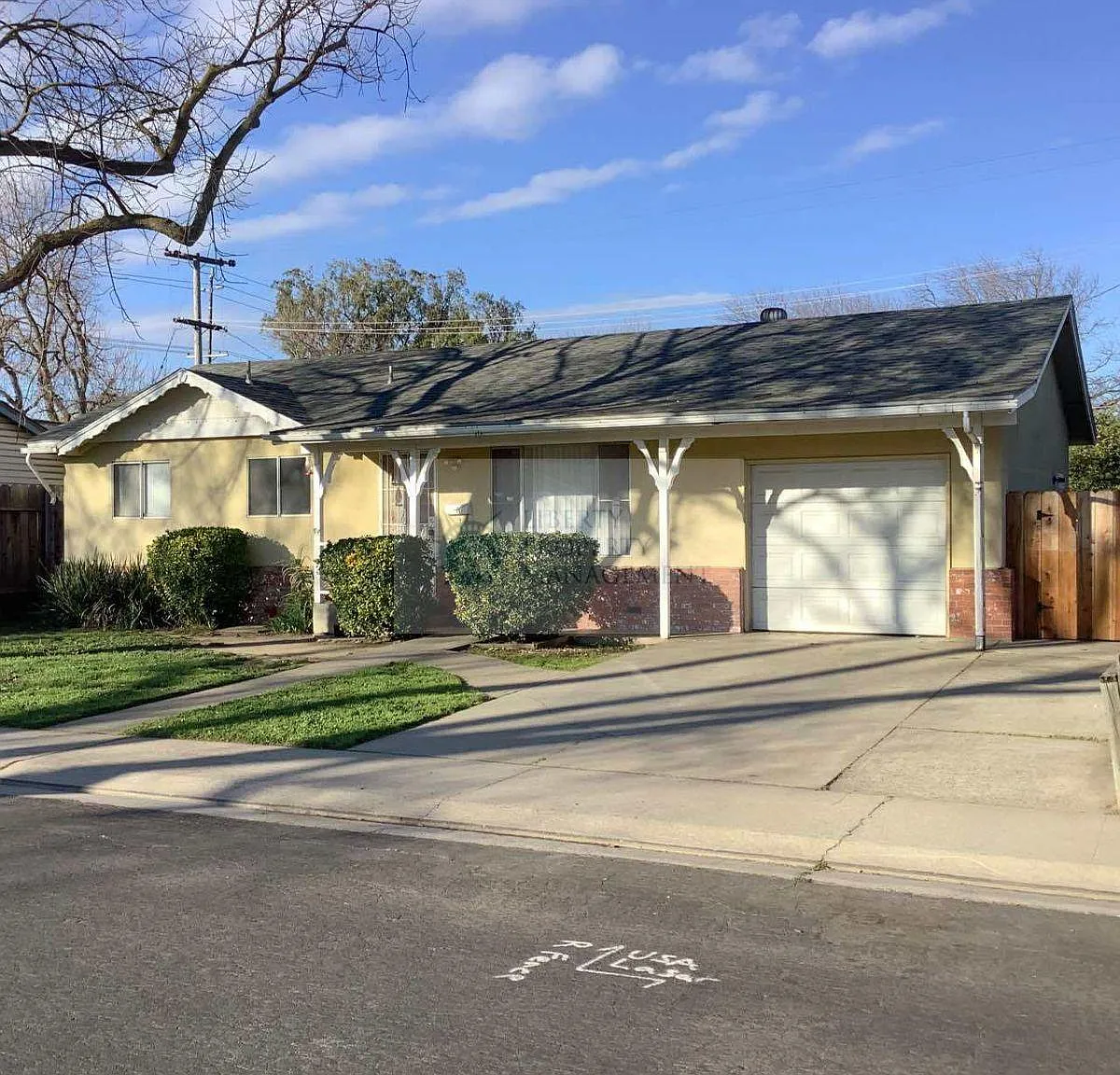 3 bed, 1136 sqft, $2,150 — Photo 1