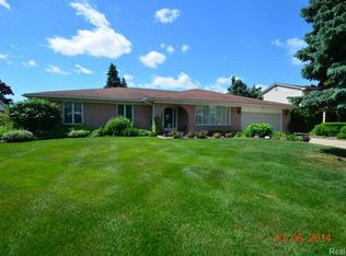 2568 Belle View Dr, Shelby Township, MI 48316