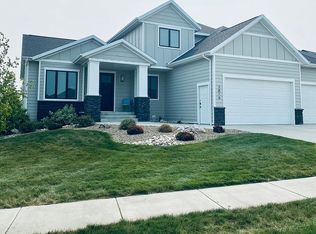 2816 Del Rio Dr, Bismarck, ND 58503