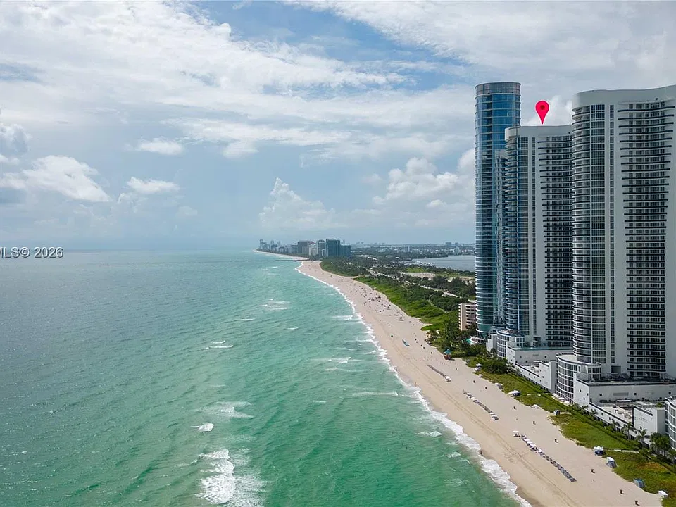 15811 Collins Ave #3802