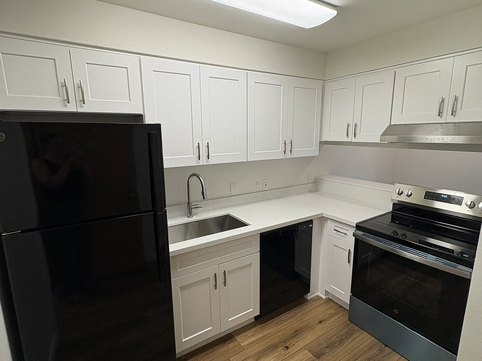 2 bed, 795 sqft, $2,095 — Photo 2