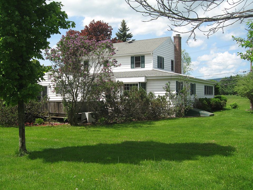 New England Farmhouse