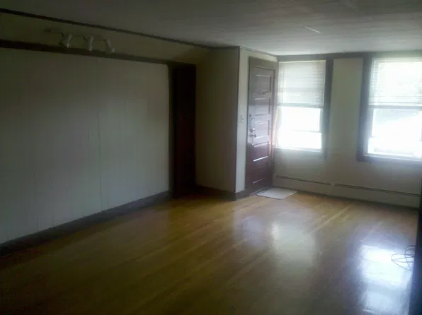 (undisclosed Address), South Grafton, MA 01560