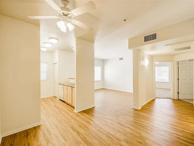 Tierra Pointe Apartments — Photo 2