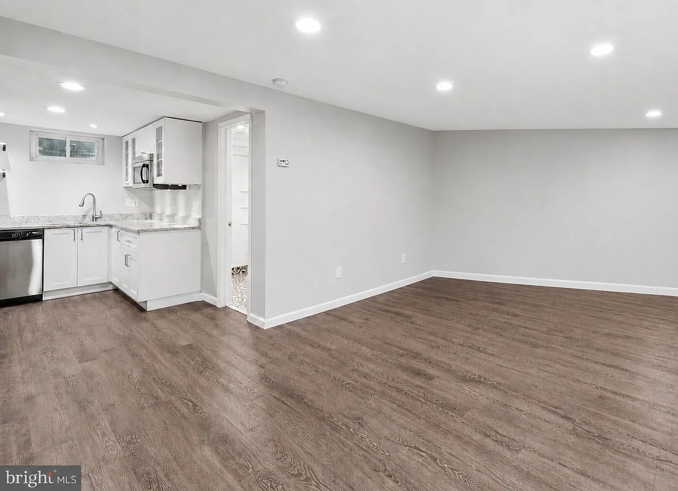 1 bed, 1000 sqft, $2,500 — Photo 3
