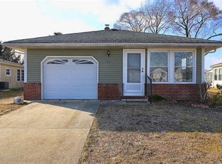 31 Roman St, Toms River, NJ 08757